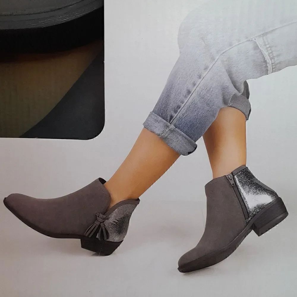 Serra Ankle Boots...Size 6...NIB